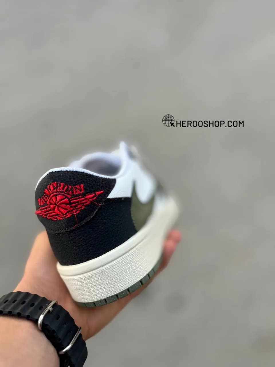 کتونی نایک ترویس اسکات / مشکی نایک سبز — تصویر ۳