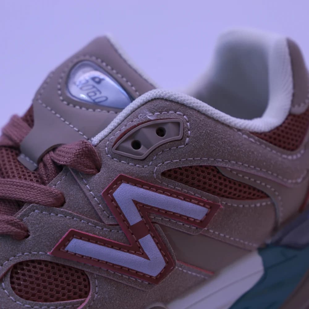 کتونی زنانه نیوبالانس 9060 صورتی | New Balance 9060 Pink — تصویر ۴