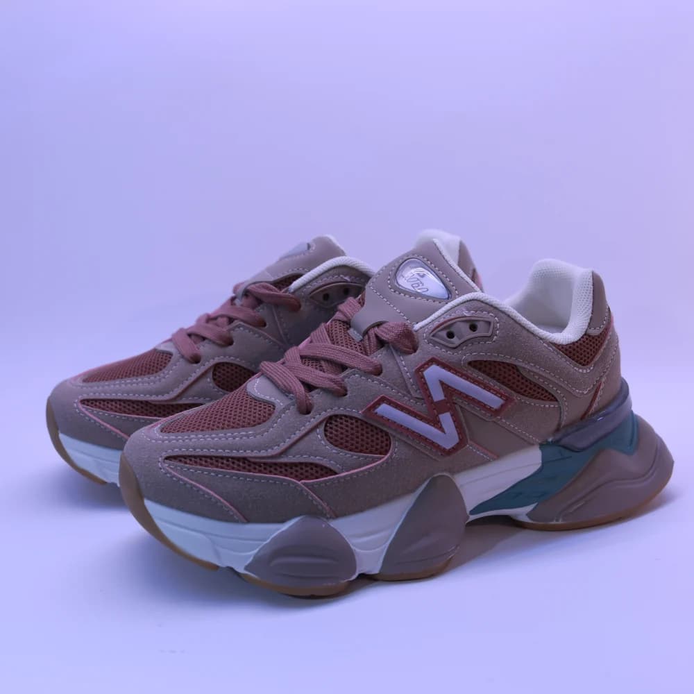 کتونی زنانه نیوبالانس 9060 صورتی | New Balance 9060 Pink — تصویر ۳