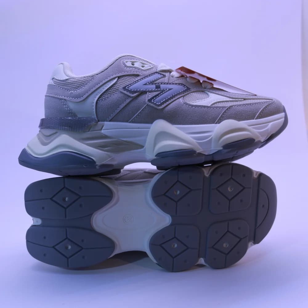 کتونی زنانه نیوبالانس 9060 طوسی سفید | New Balance 9060 — تصویر ۲
