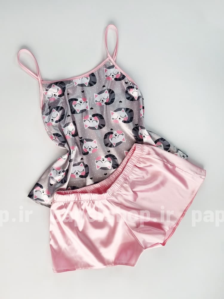 ست لباس خواب تاپ و شورتک ساتن طرح گربه و قلب