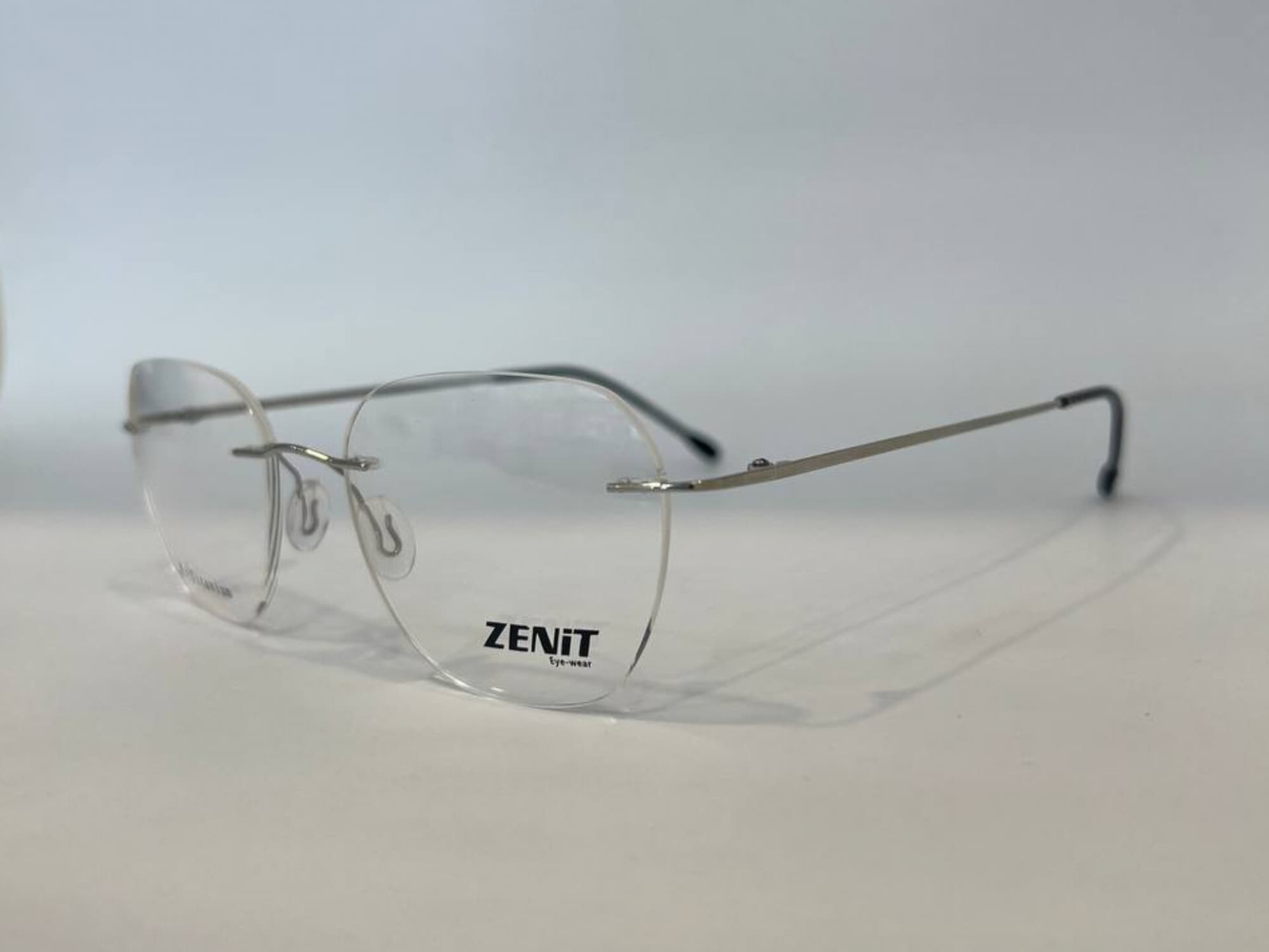 عینک طبی زنانهZENIT مدل1061 — تصویر ۳
