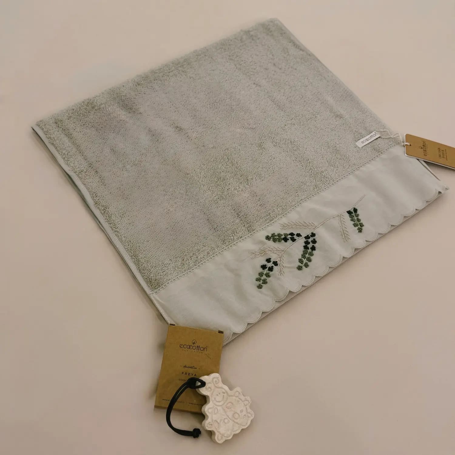 ست حوله تن پوش 4 تکه زنانه برند ecocotton مدل Derin — تصویر ۳