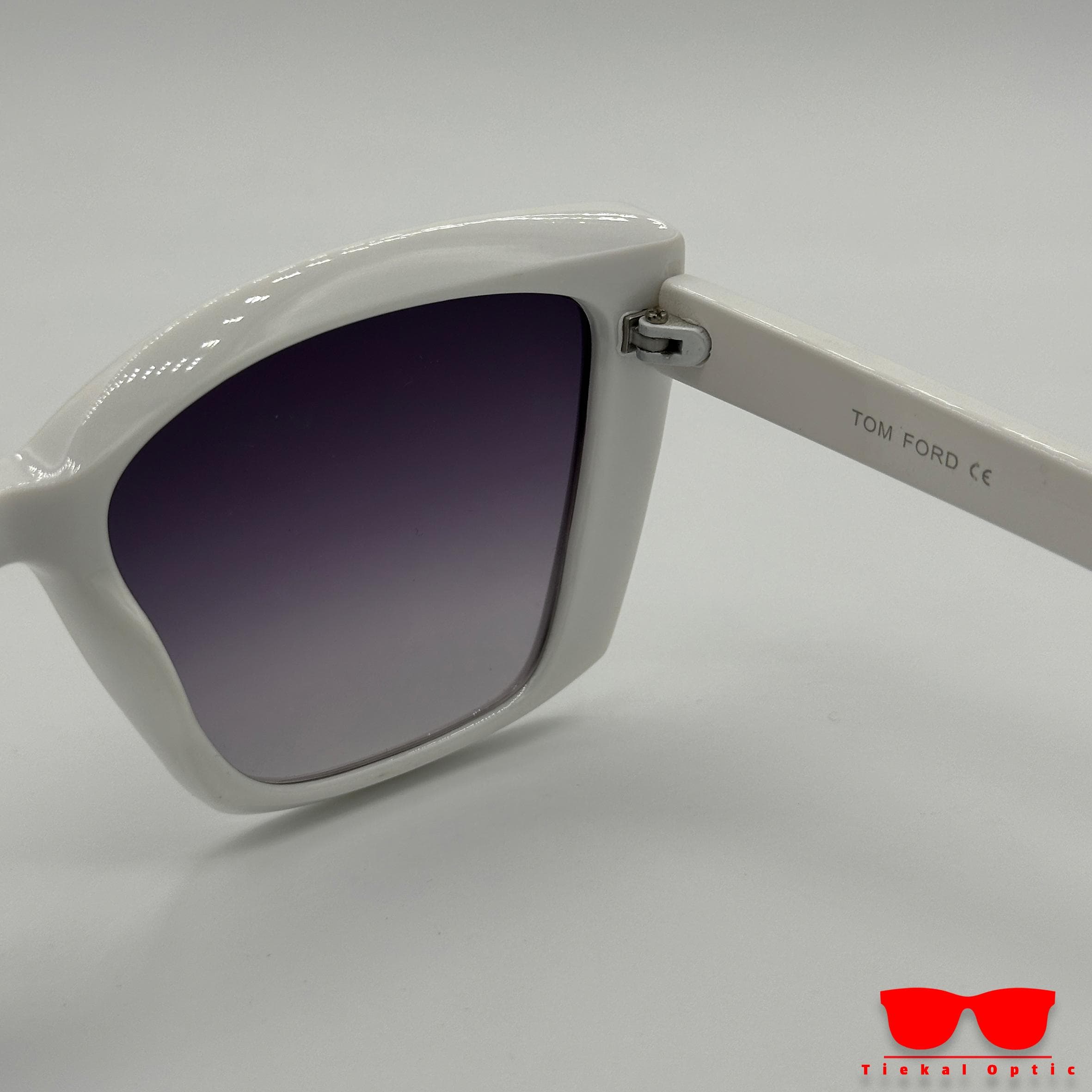 عینک آفتابی برند TOM FORD مدل 7502 — تصویر ۴