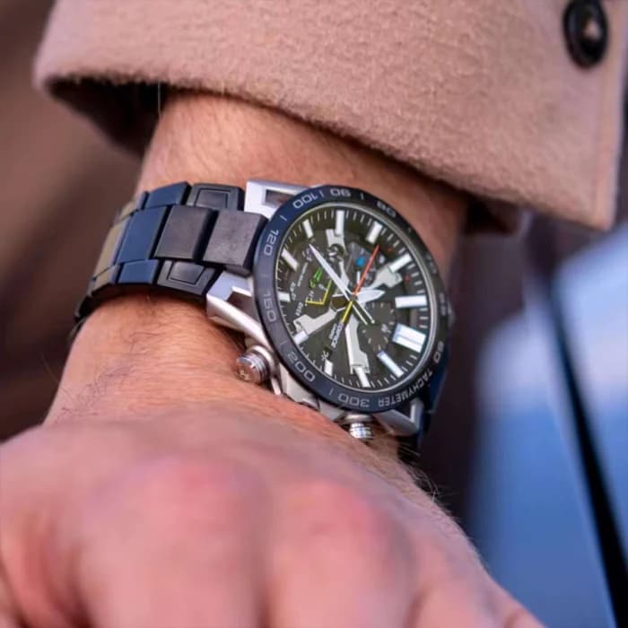 ساعت مچی مردانه EDIFICE مدل CASIO -EQB-2000DC-1ADR — تصویر ۶