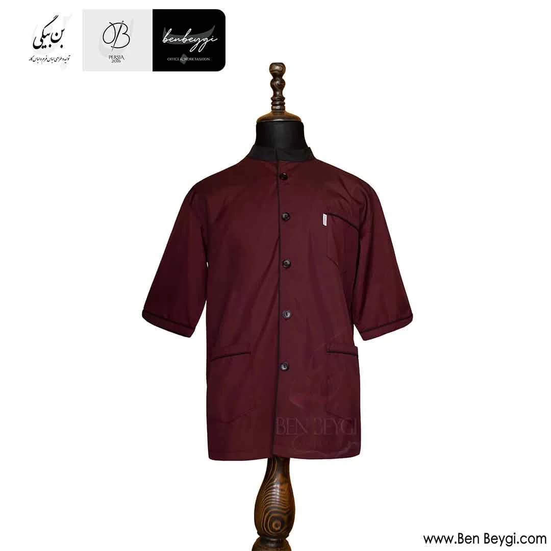 پیراهن آشپزی پارچه کجراه رنگ زرشکی تک ردیف دکمه یقه ایستاده سه جیب مغزی دوزی کد 26755