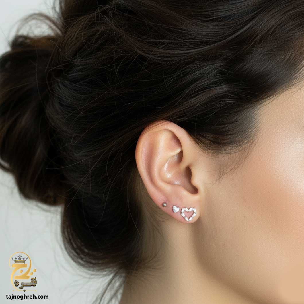 گوشواره میخی نقره طرح قلب سه جفتی مدل ESW E52