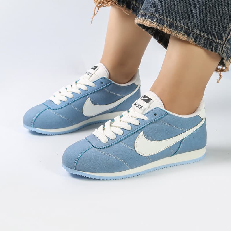کفش و کتانی زنانه و دخترانه مدل نایک NIKE رنگ آبی کد 42172 — تصویر ۲