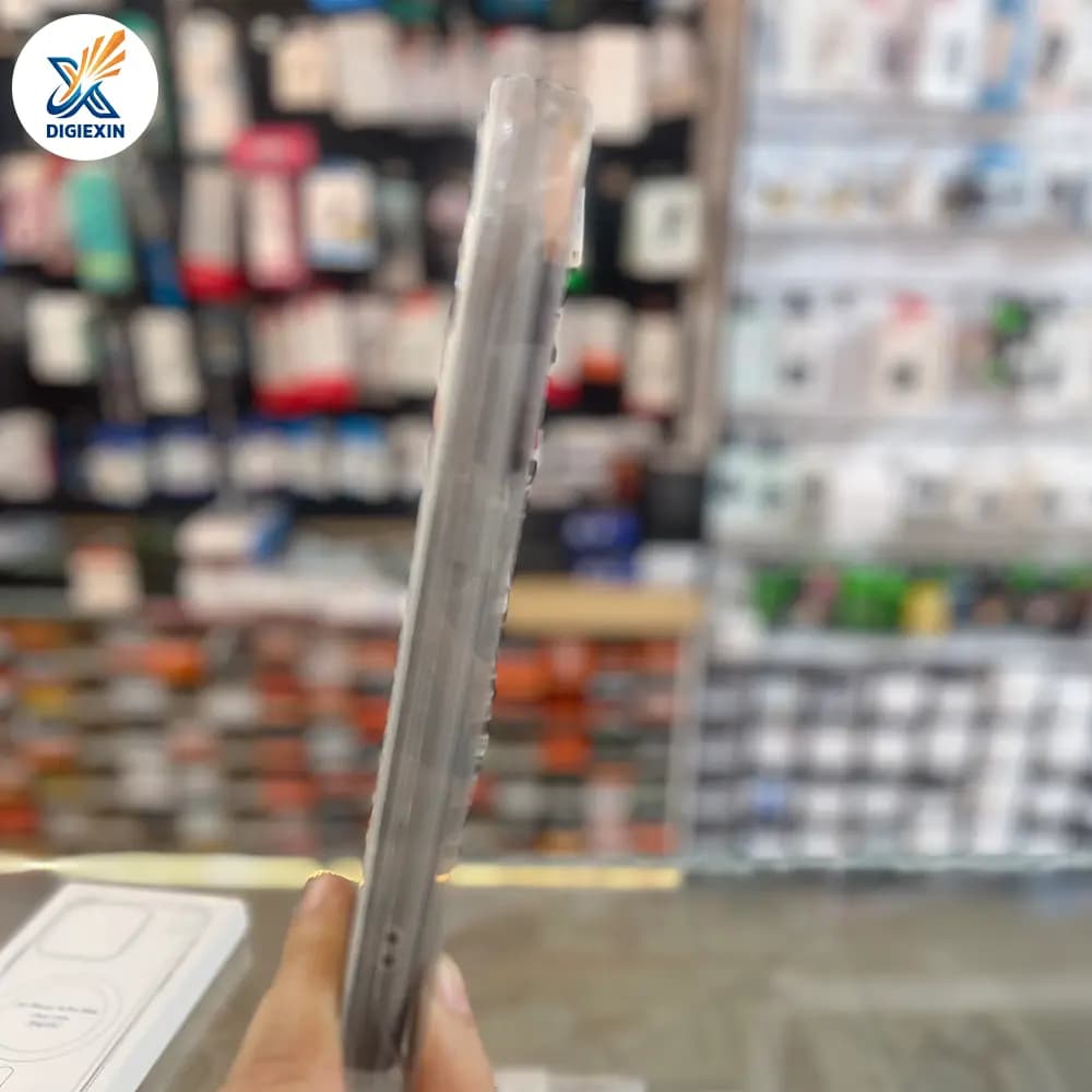کاور چرمی یونیک کیس مناسب برای 13 پرومکس — تصویر ۶