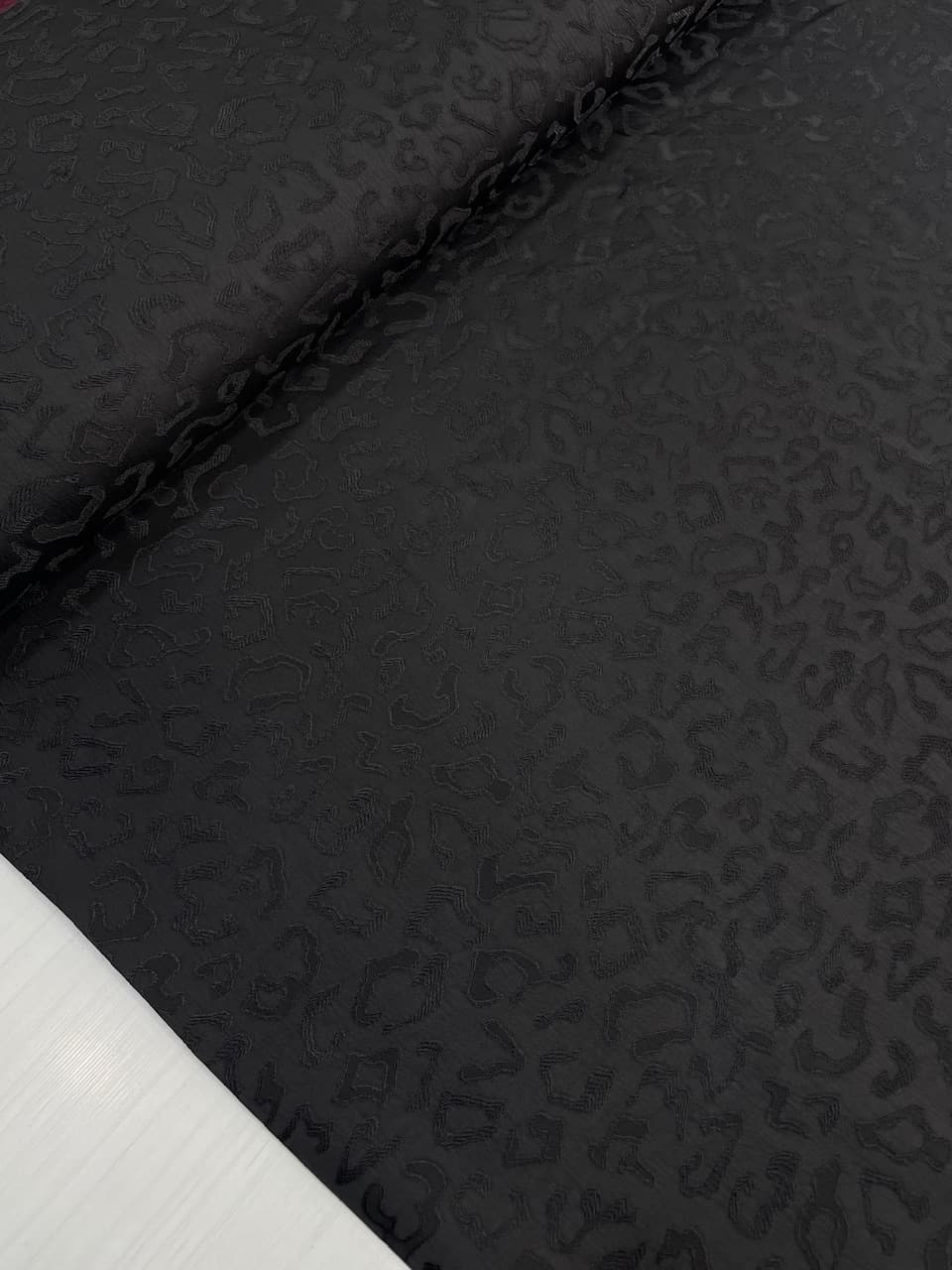 پارچه ژاکارد ابریشم پوکو — تصویر ۳