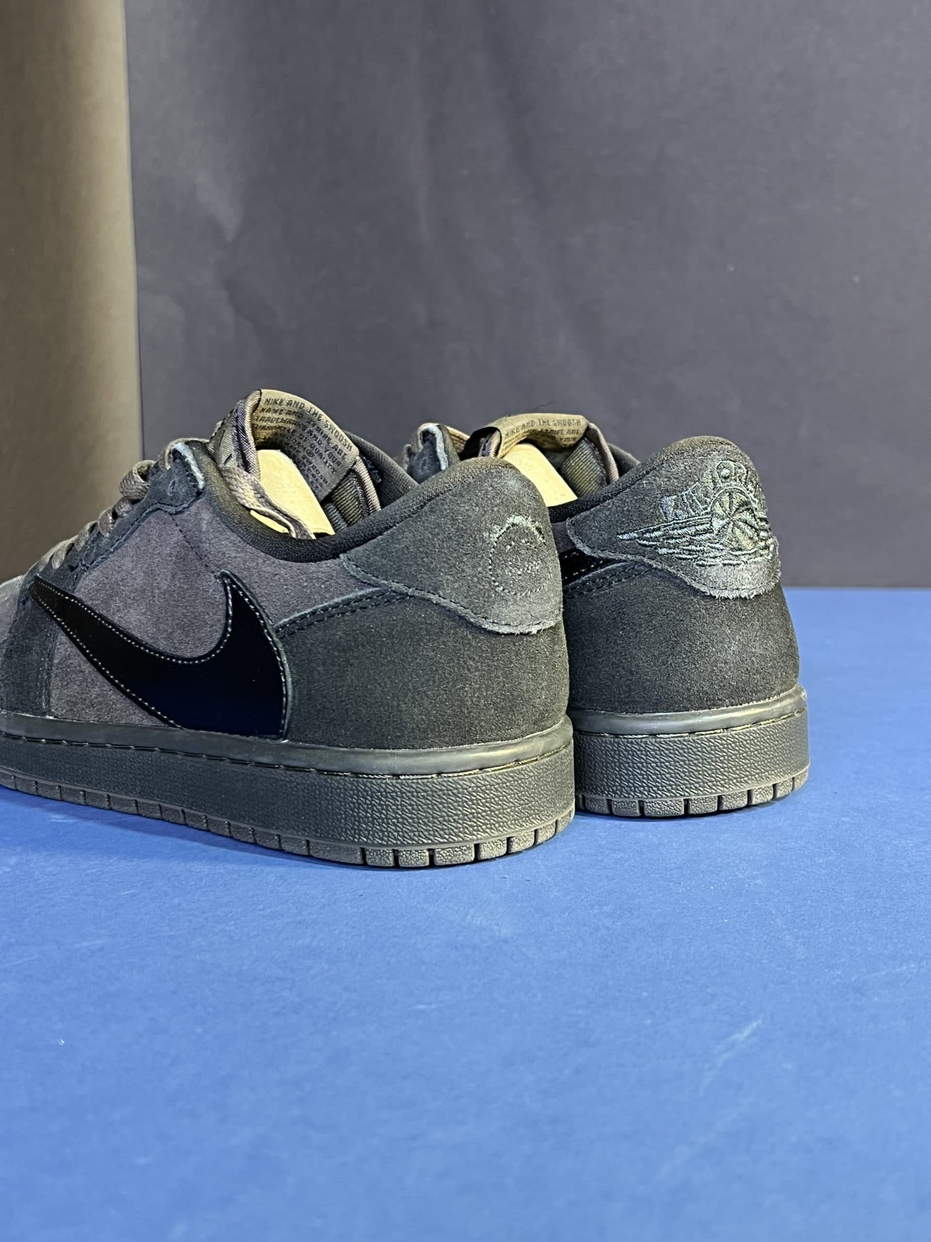جردن ۱ لو ترویس اسکات ولوت براون Air Jordan 1 Retro Low x Travis Scott velvet brown — تصویر ۳