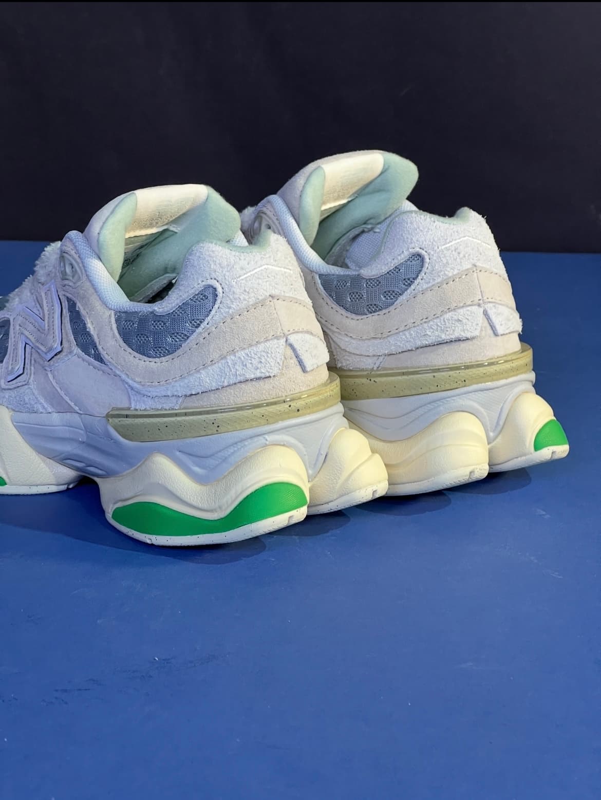 نیوبالانس ۹۰۶۰ کرم طوسی new balance 9060 — تصویر ۳