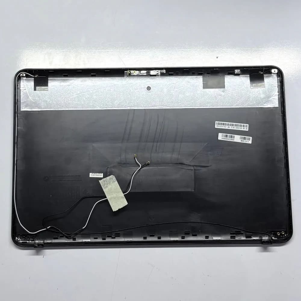 قاب پشت ال سی دی لپ تاپ توشیبا TOSHIBA Satelite L875N – استوک — تصویر ۲