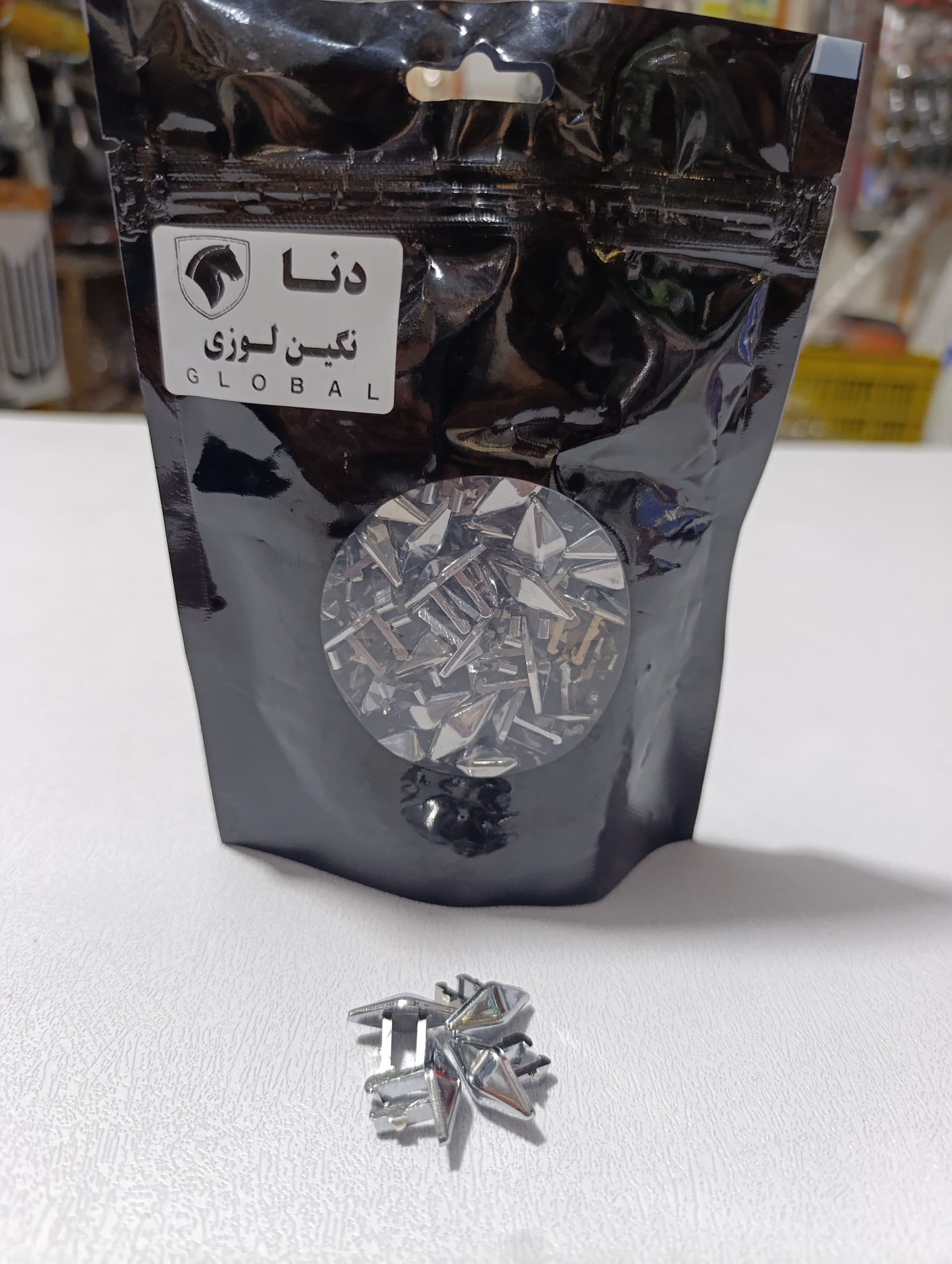 نگین جلوپنجره و سپر دنا مدل لوزی