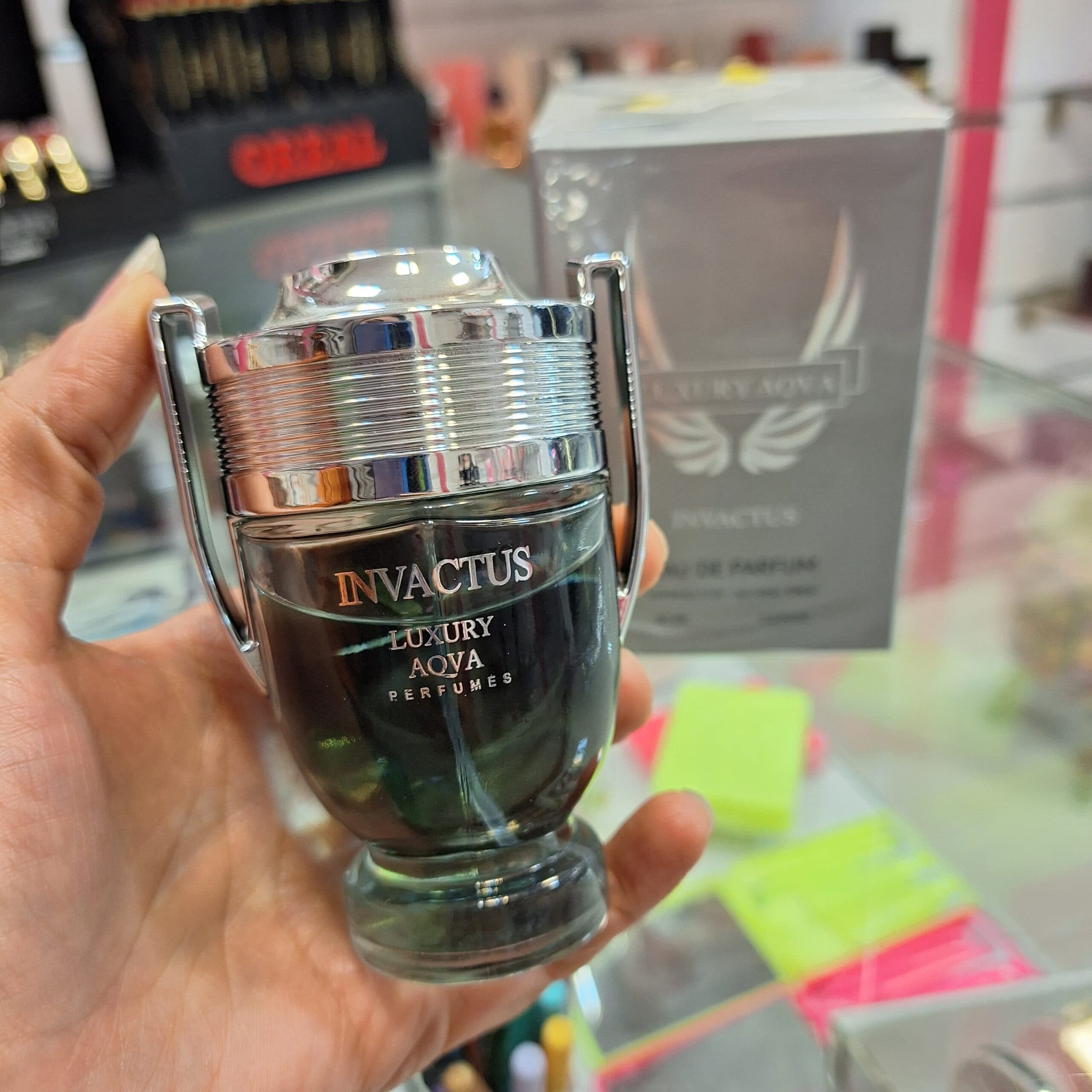 اینوکتوس پاکوروبان – عطر مردانه لاکچری با رایحه خنک و انرژی‌بخش — تصویر ۲