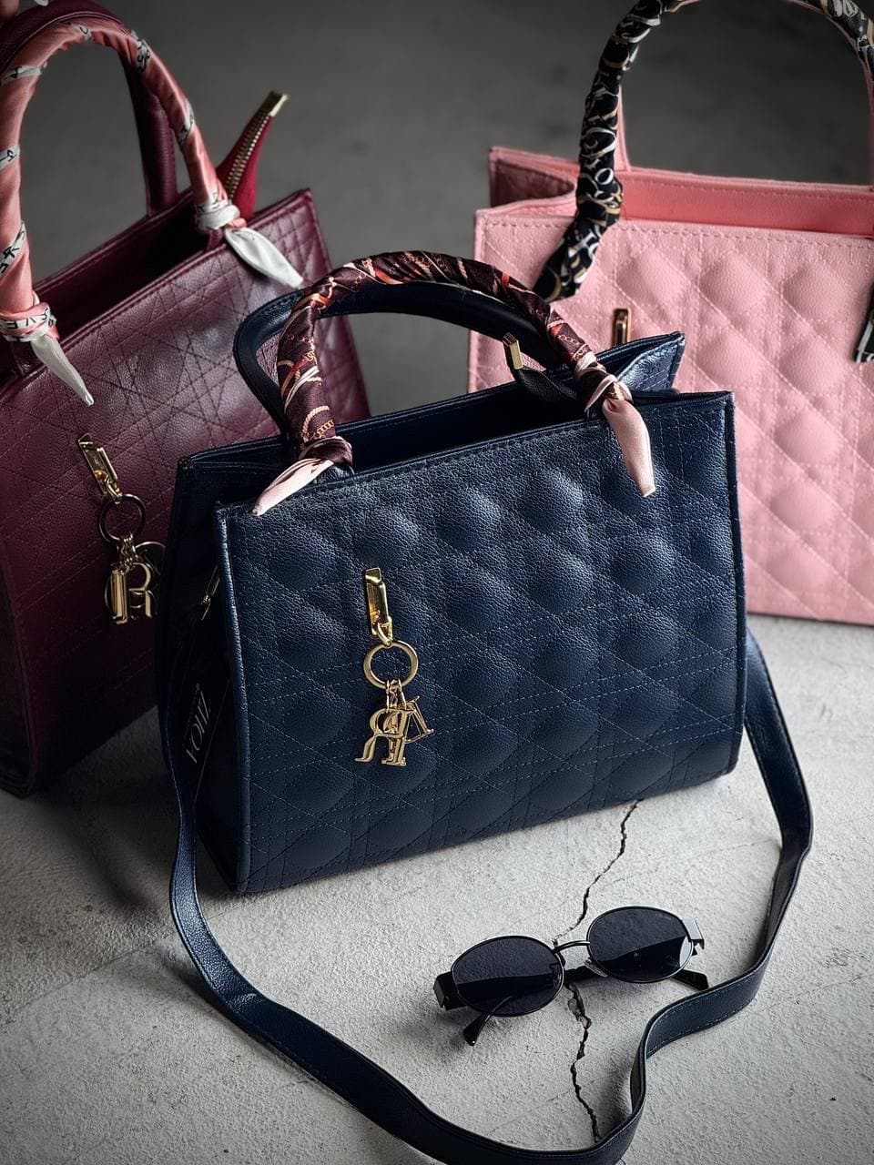 کیف دیور Dior شالدار — تصویر ۳