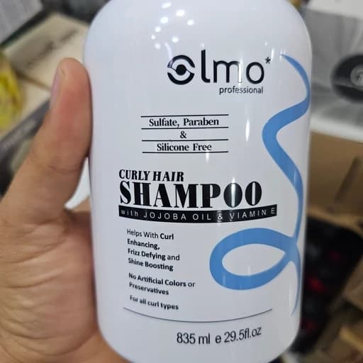 شامپو اولمو (Olmo) موهای فر؛ بررسی ترکیبات، مزایا و نحوه استفاده حرفه‌ای — تصویر ۲