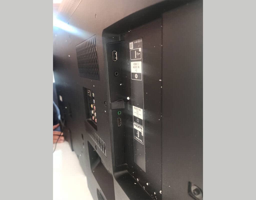 تلویزیون استوک سونی 46 اینچ مدل KDL-46W708A — تصویر ۷