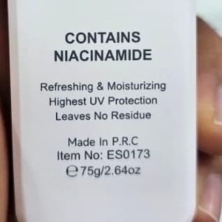 لوسیون ضد آفتاب استلین سبز حجم 75 گرمی spf50 آبرسان 8 ساعته حاوی گلوتاتیون و نیاسینامید و هیالورونیک — تصویر ۵