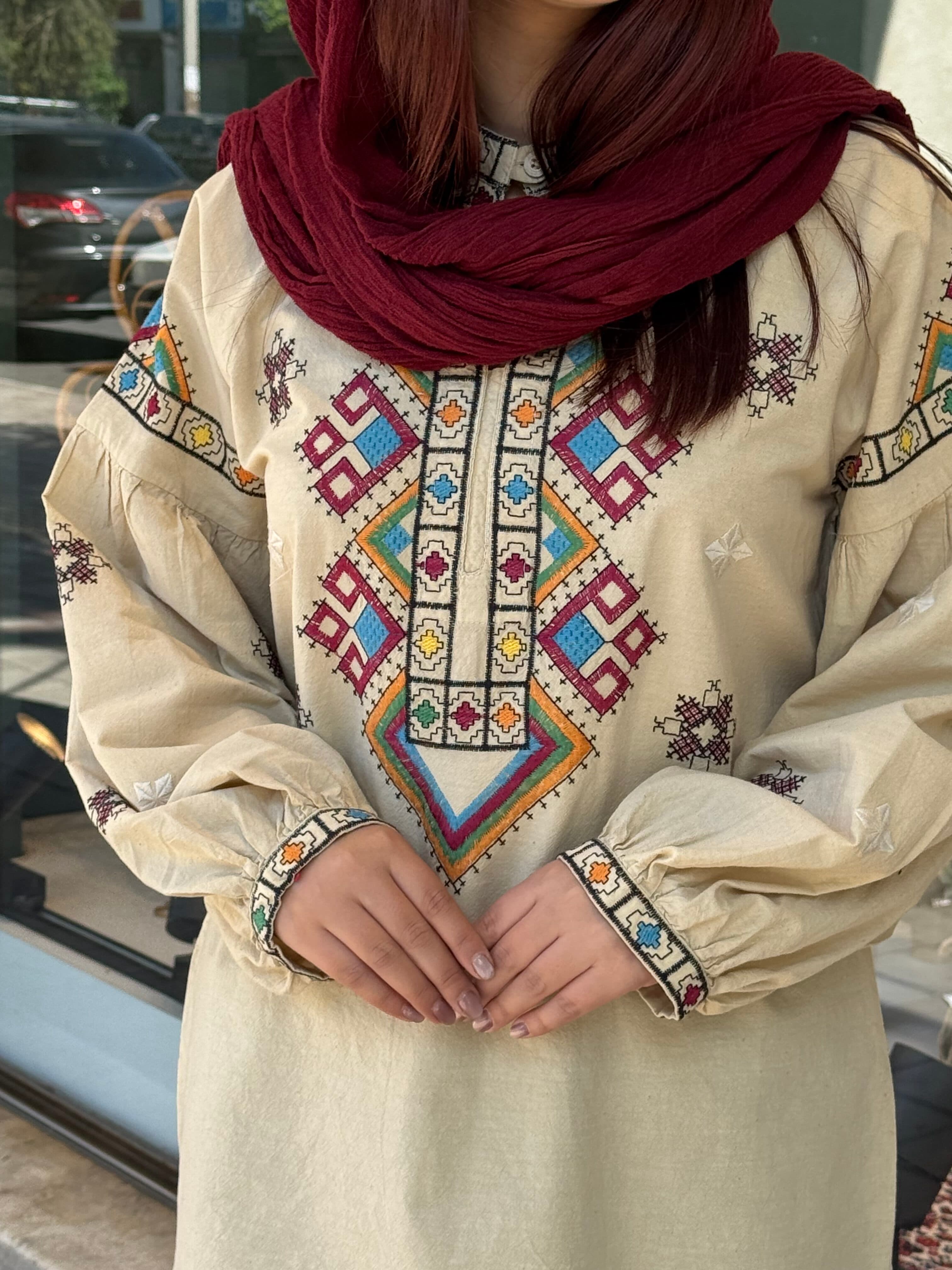 مانتو آتوسا کرم — تصویر ۲