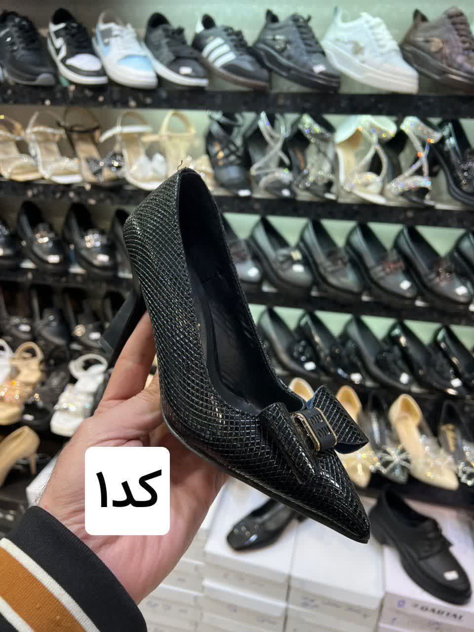 کفش مجلسی مدل salar با رویه بیاله و پاشنه 8 سانت — تصویر ۴