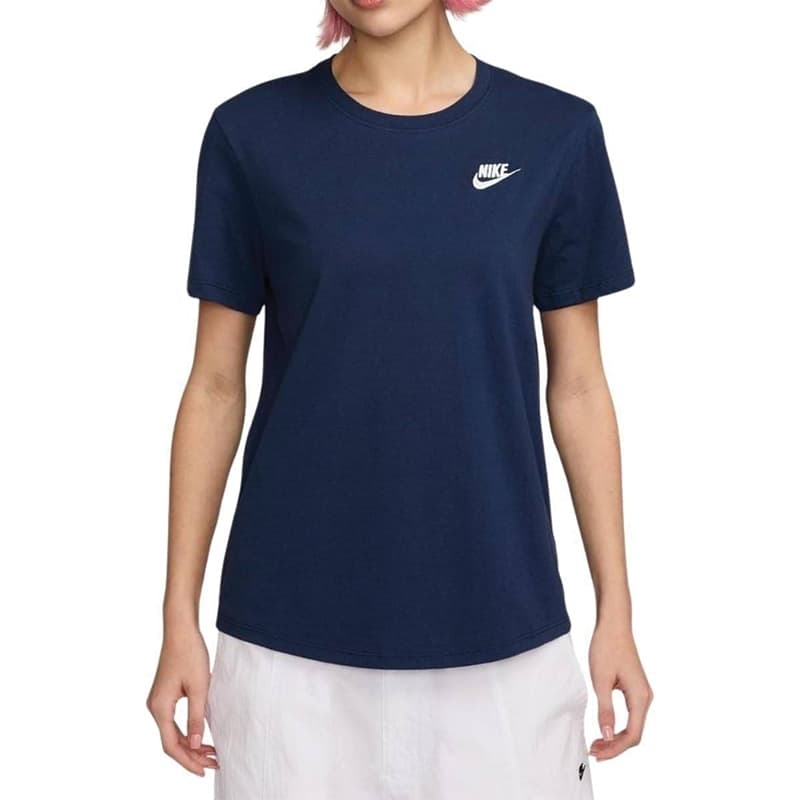 تیشرت زنانه نایکی مدل Sportwear Club Essentials