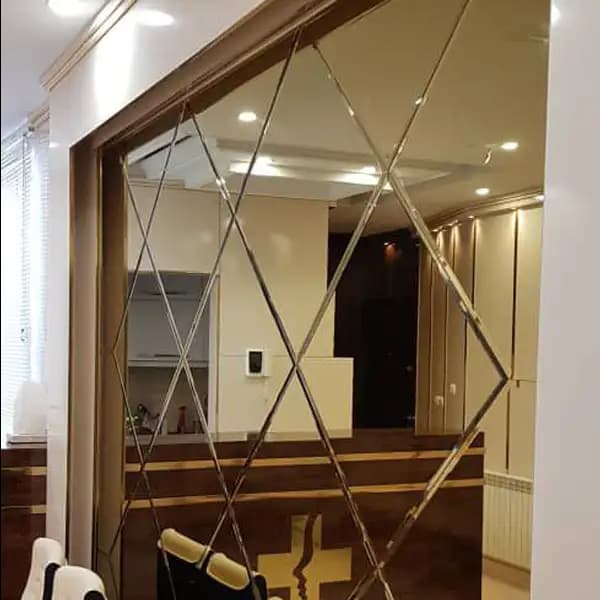 آینه دکوراتیو طرح لوزی — تصویر ۳