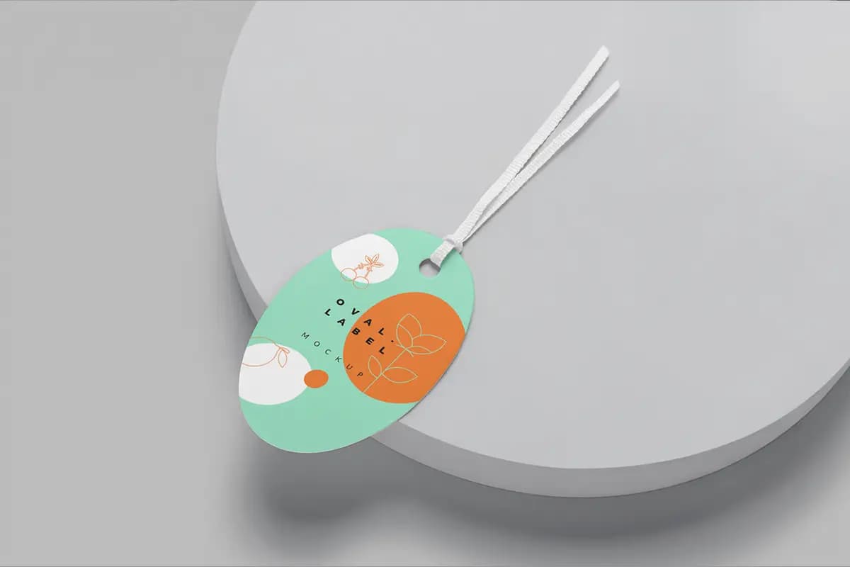 موکاپ تگ آویز بیضی — تصویر ۴