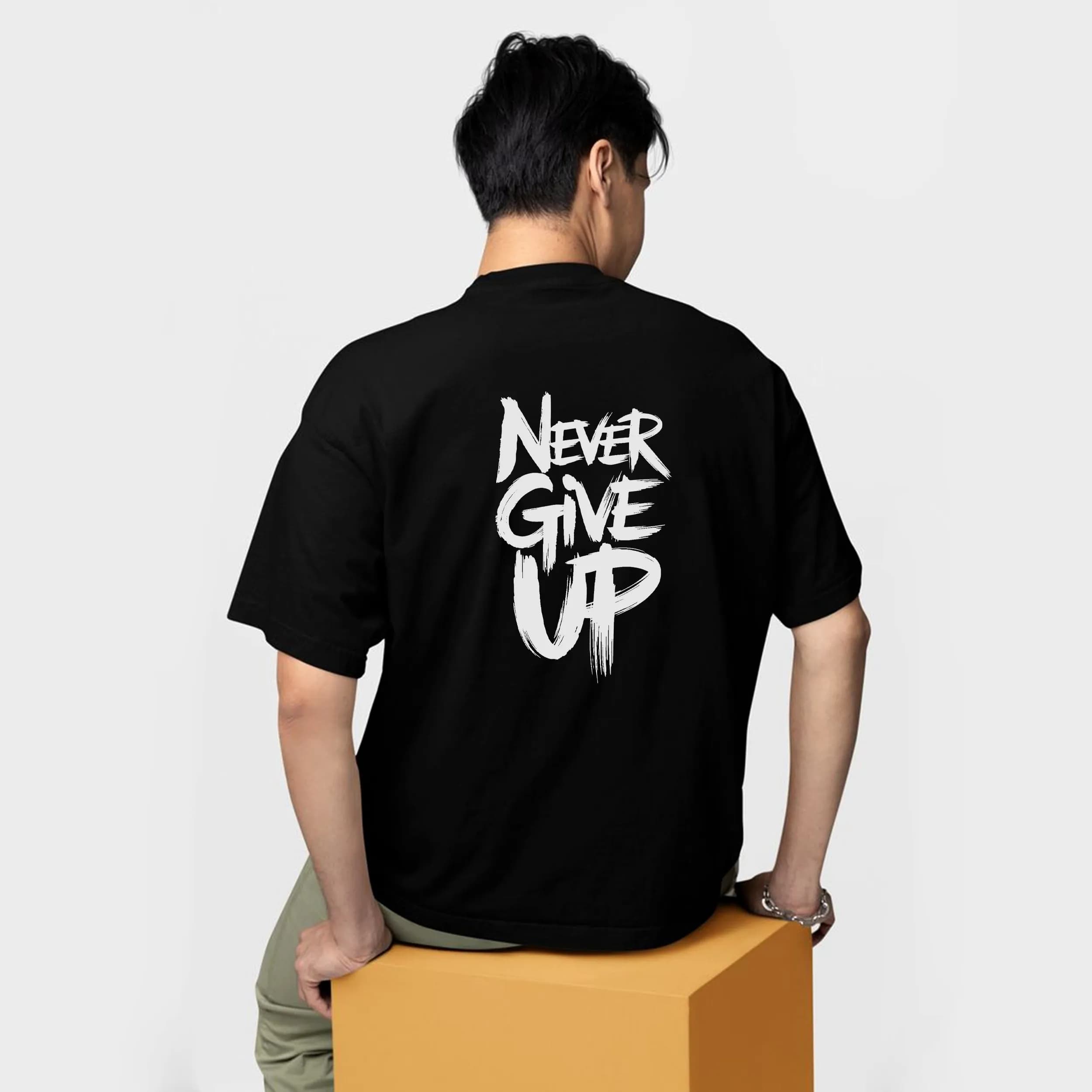 تیشرت آستین کوتاه مردانه مشکی طرح 9854never give up جنس پنبه سوپر خنک چهار فصل بدون آبرفت و رنگ دهی — تصویر ۳