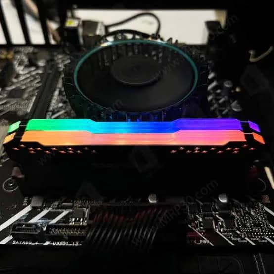 پک رم Corsair Vengeance Pro 16gb (8×2) DDR4 3200Mhz cl16 RGB استوک در حد نو گارانتی تا 1406/02