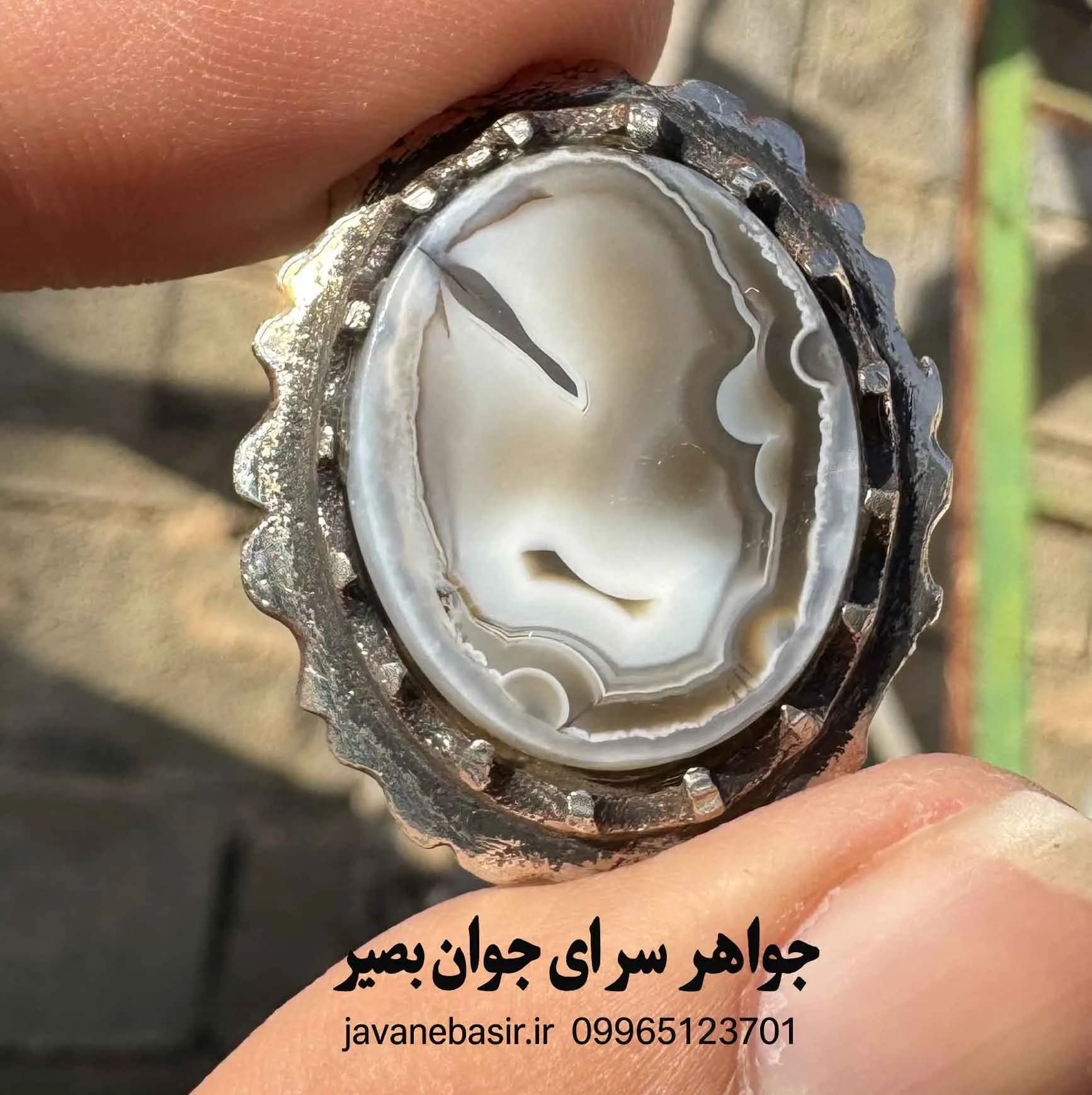 انگشتر عقیق سلیمانی با خطوط موازی | سنگ نظم و ثبات با انرژی پایدار