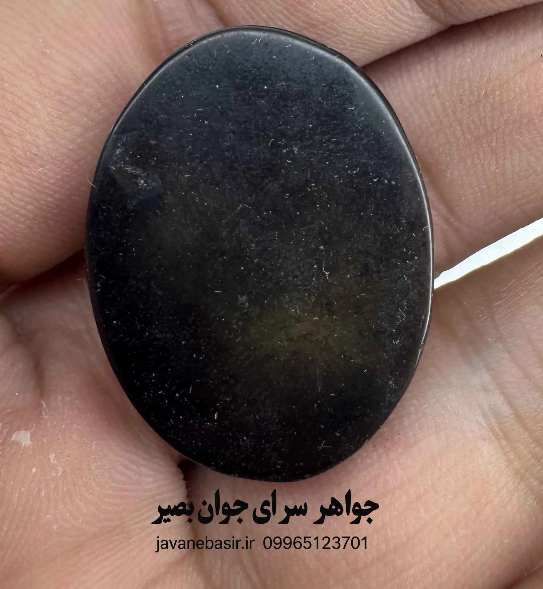 نگین عقیق چشم سلیمان سیاه اصل | طرح چهره طبیعی و کمیاب — تصویر ۲