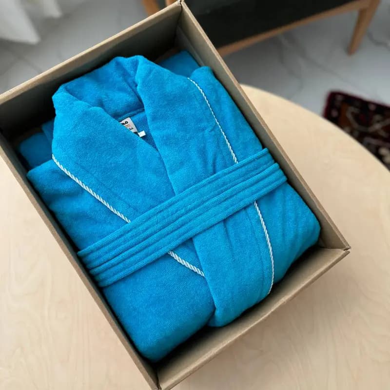 حوله پالتویی کلاه دار با الیاف طبیعی مهبافت طرح لوزانا — تصویر ۷