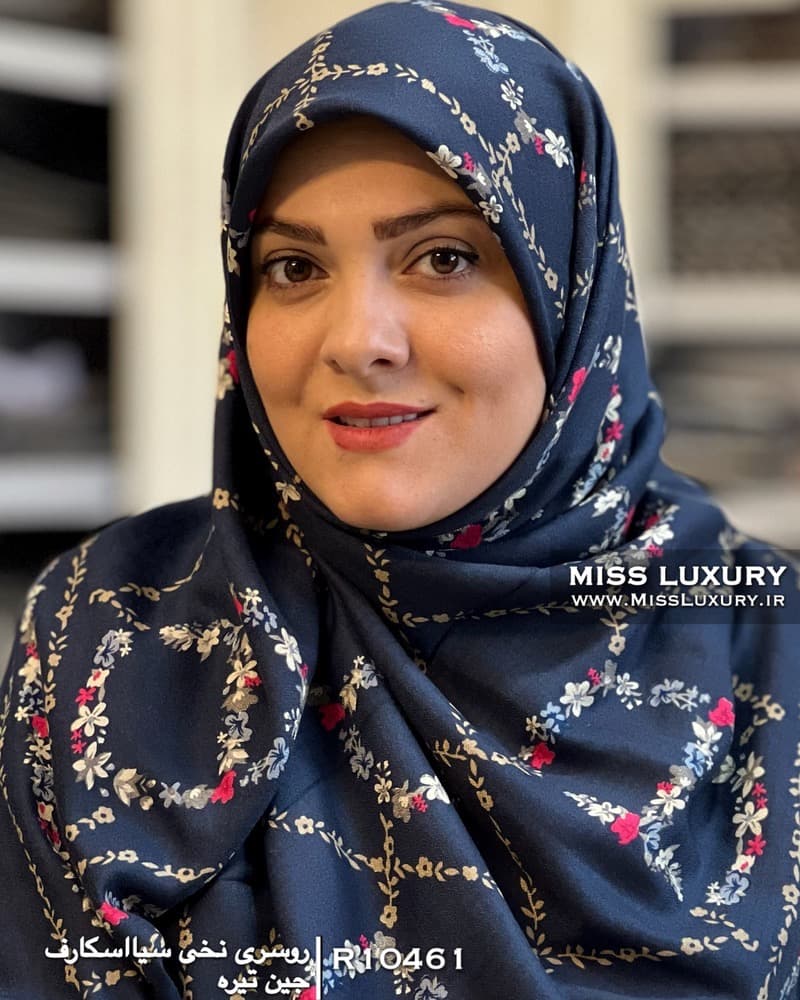 روسری نخی سیا اسکارف جین تیره R10461 — تصویر ۳