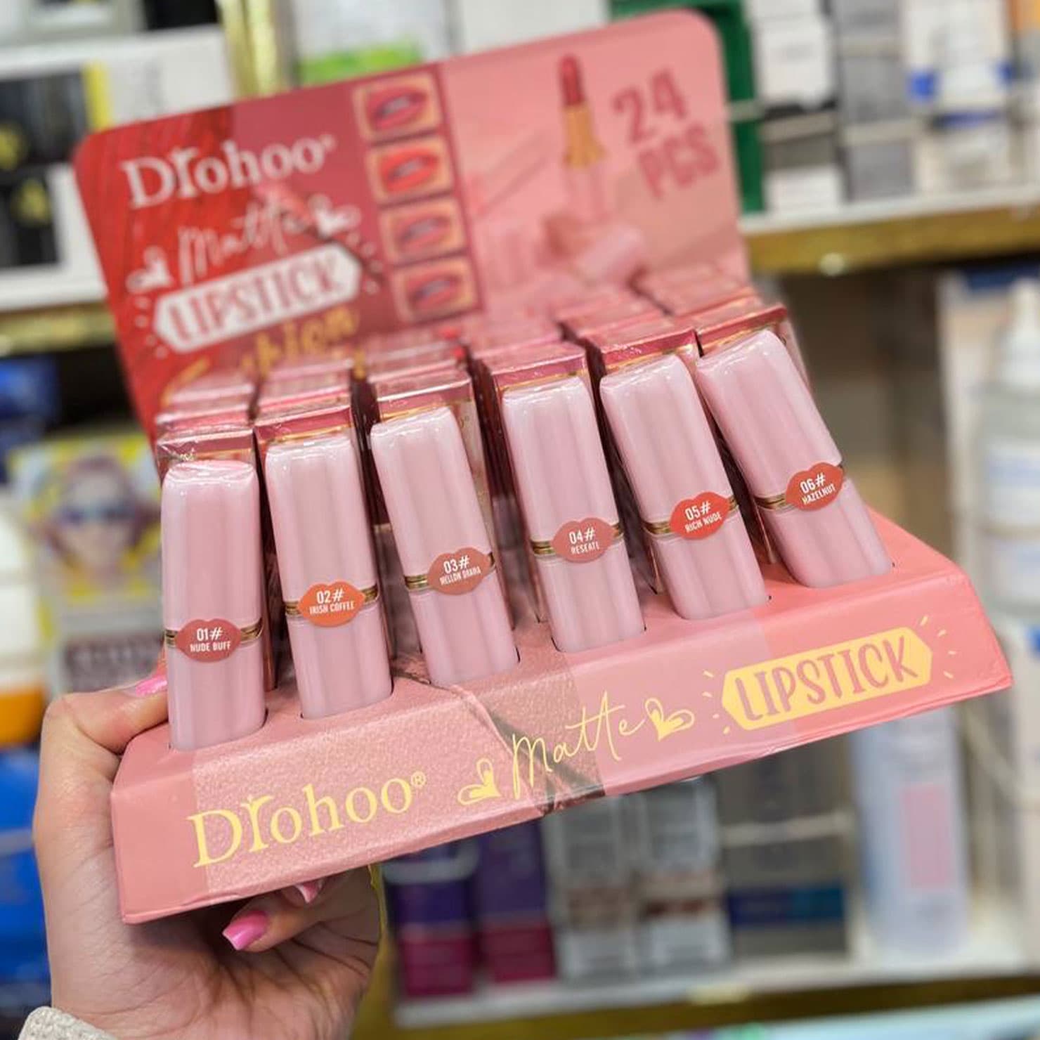 رژلب جامد طرح دیور دورهو (تستر دار) — تصویر ۲