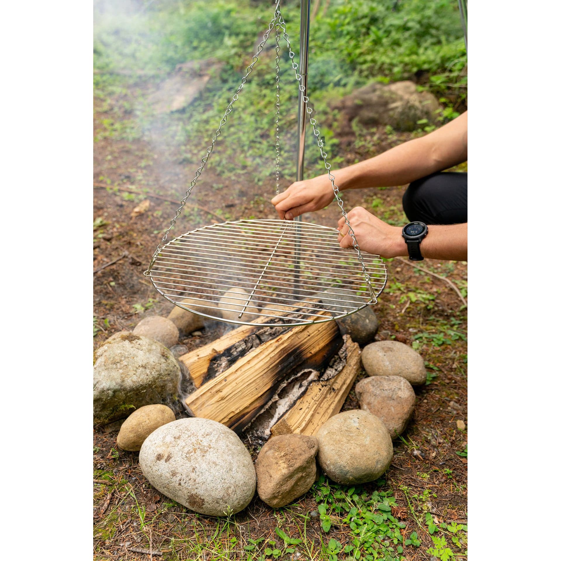 سه پایه آتش Coghlans مدل Tri-pod Grill — تصویر ۵