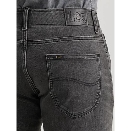 شلوار جین مردانه اورجینال برند لی LEE وارداتی مدل Men’s Extreme Motion MVP Slim Fit Tapered Jean — تصویر ۸