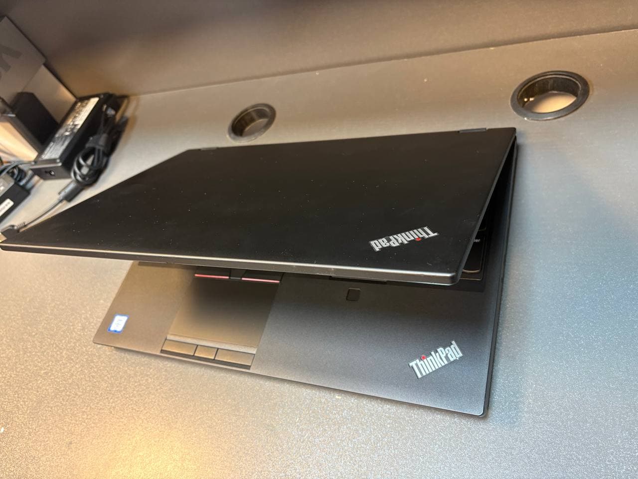 لپ تاپ لنوو مدل Thinkpad P53 گرافیک 4 گیگ سایز 15.6اینچ 4K پردازنده 9850H هارد 512 nvme رم 16 ddr4 (مشابه نو) — تصویر ۷