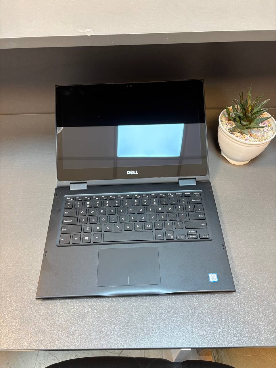 لپ تاپ Dell مدل Latitude 3390 2 in 1 سایز 13.3 اینچ تاچ پردازنده اینتل core i5 هارد ssd 256 رم 8 گیگ(مشابه نو ) — تصویر ۲