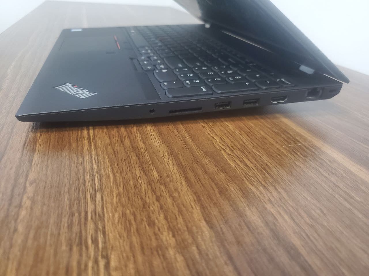 لپ تاپ لنوو مدل Thinkpad L580سایز 15.6 اینچ پردازنده اینتل core i5 نسل هشت هارد 256 ssd رم 8 ddr4 (مشابه نو) — تصویر ۵