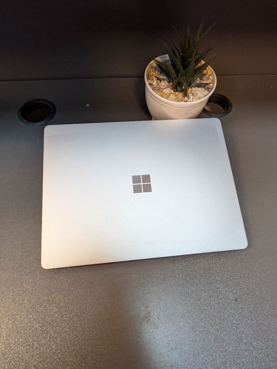 لپ تاپ مایکروسافت Surface Go پردازنده i5 نسل 10 رم 8 حافظه 256 — تصویر ۳
