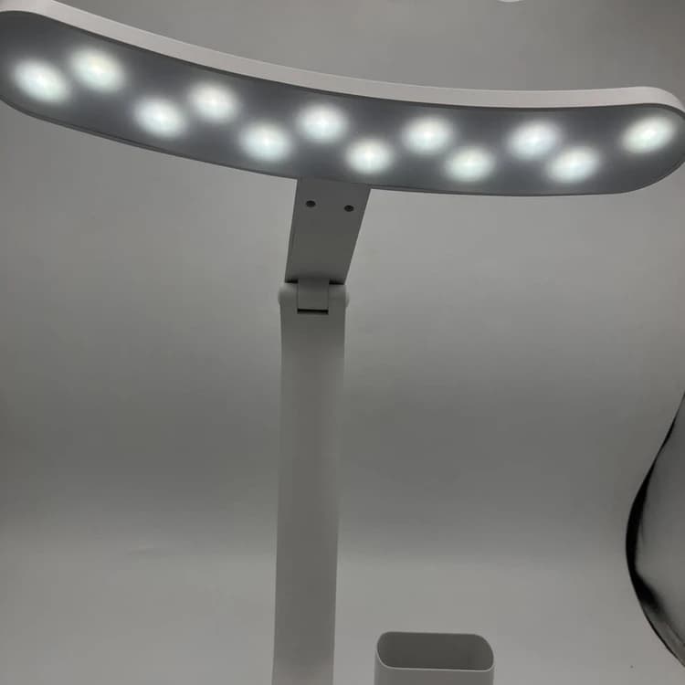 چراغ مطالعه شارژی مدل Q21-6 به همراه ساعت دیجیتال — تصویر ۷