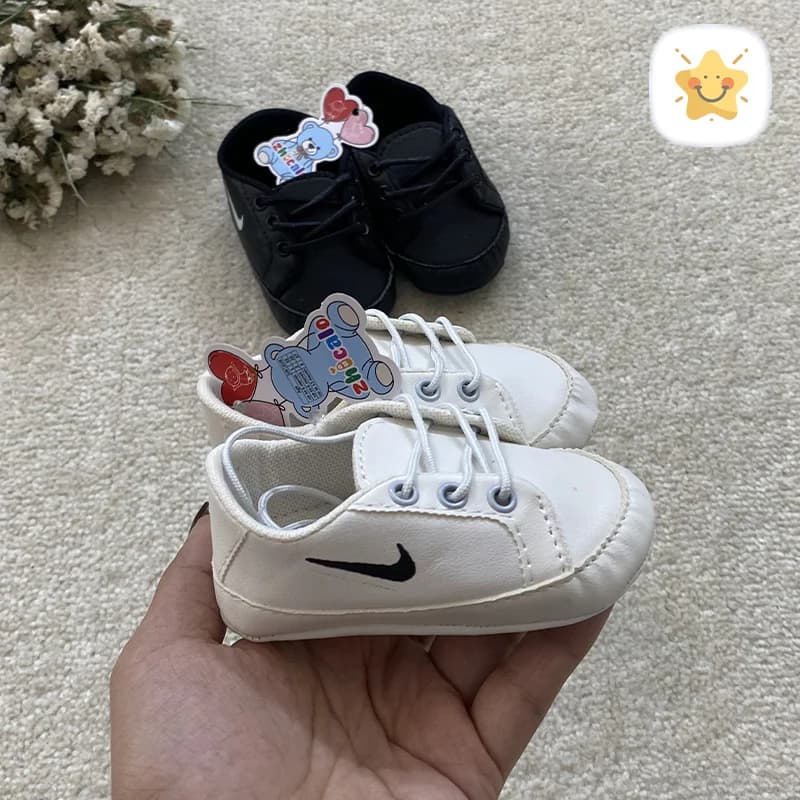 پاپوش نوزاد اسپرت طرح NIKE