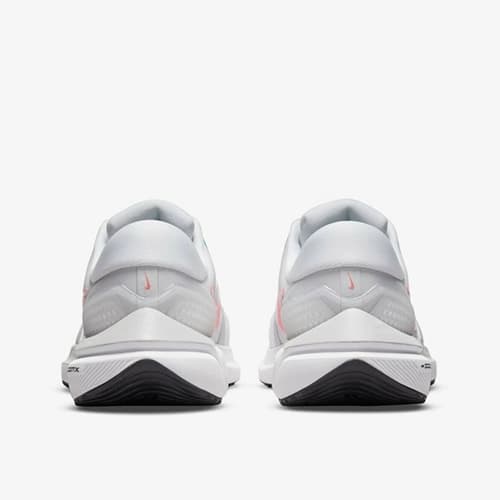 کفش دویدن برند Nike نایکی مدل Air Zoom Vomero 16 — تصویر ۴