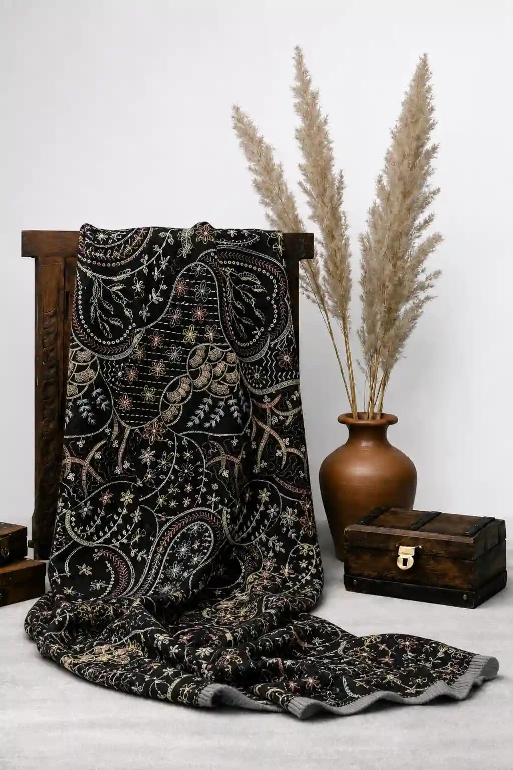 پارچه مخمل سوزندوزی رنگ مشکی