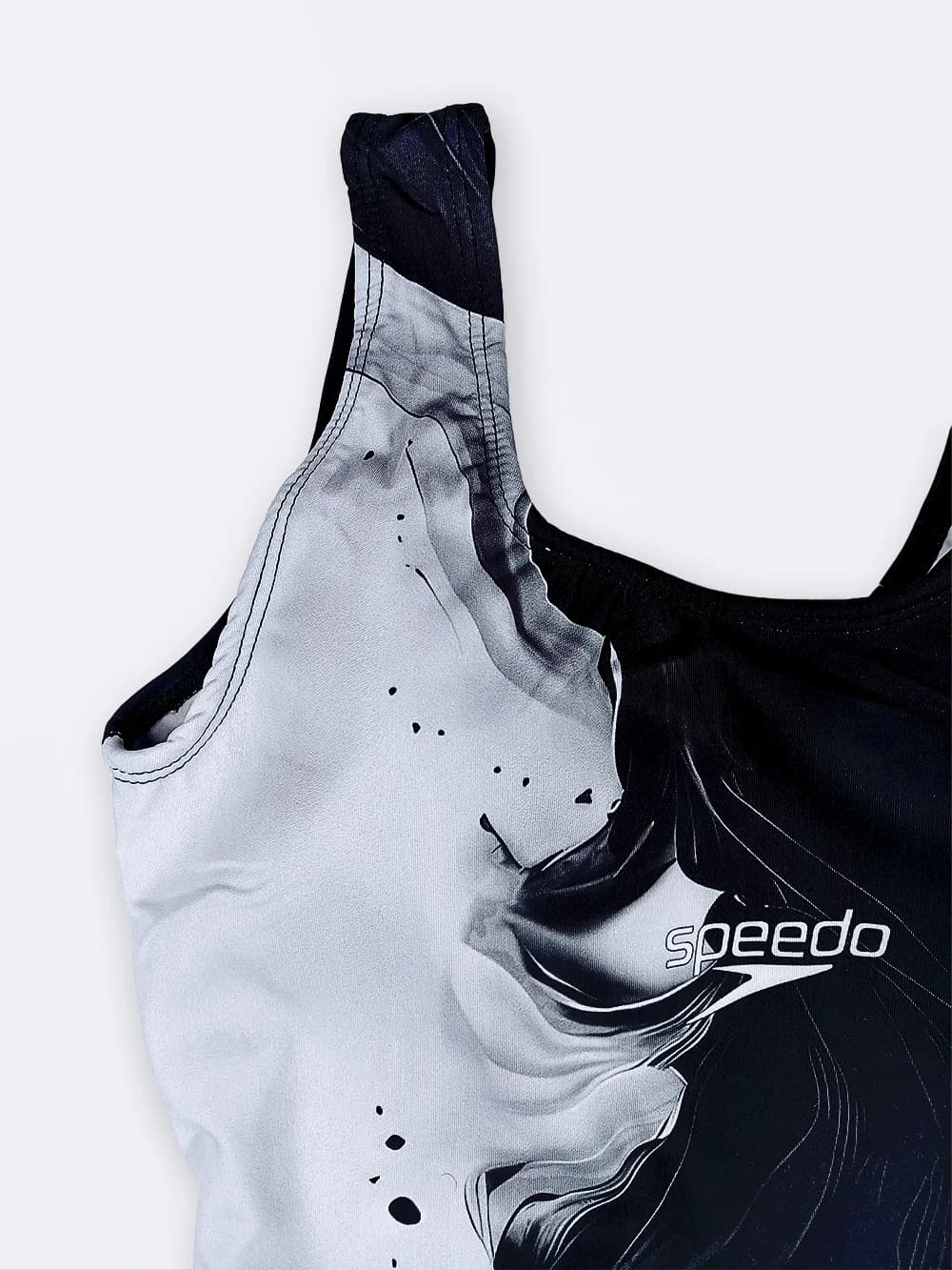 مایو زنانه پادار برای استخر شیک مشکی و طوسی اسپیدو ( Speedo ) نیمه پوشیده و کاپدار — تصویر ۵