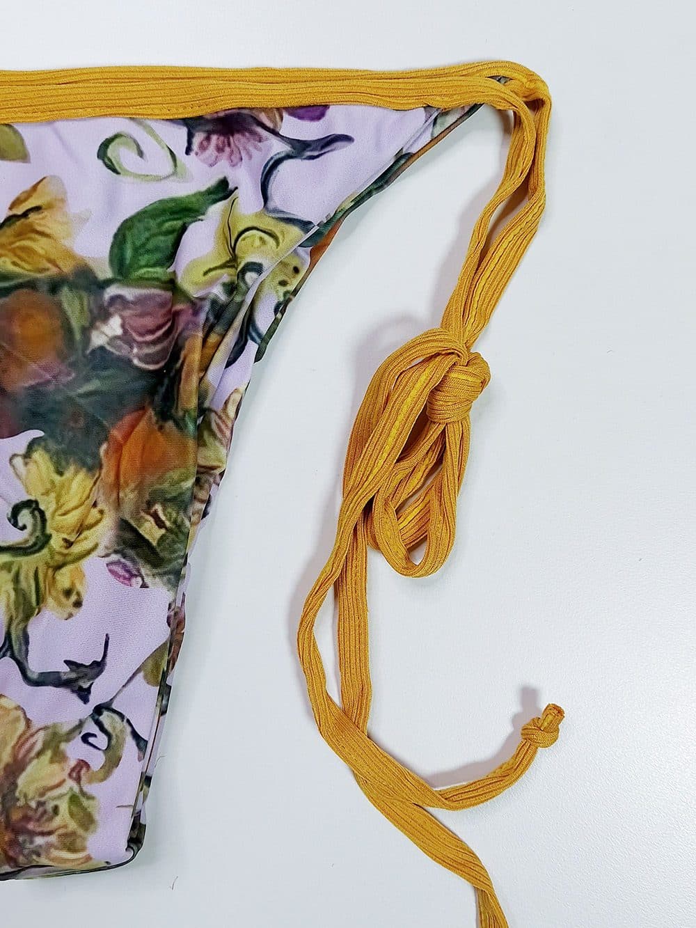 مایو بیکینی زنانه دو تکه طرح گل آبرنگی کاپدار شین ( shein ) ضد کلر برای استخر — تصویر ۵