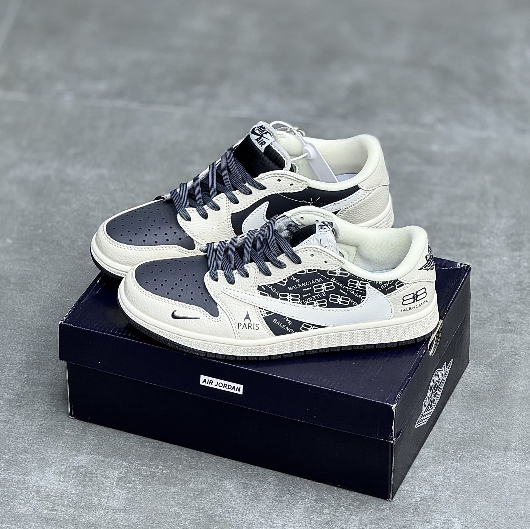 کفش نایک ایر جردن وان لو تراویس اسکات بالنسیاگا Nike Air Jordan 1 Low Travis Scott Balenciaga