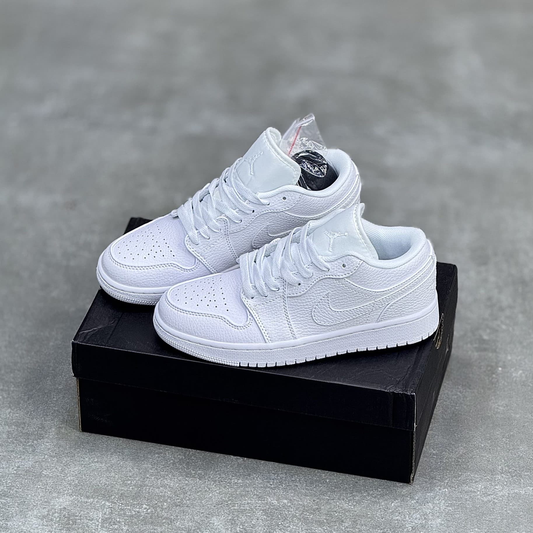 کفش نایک ایر جردن وان لو تمام سفید Nike Air Jordan 1 Low Triple White