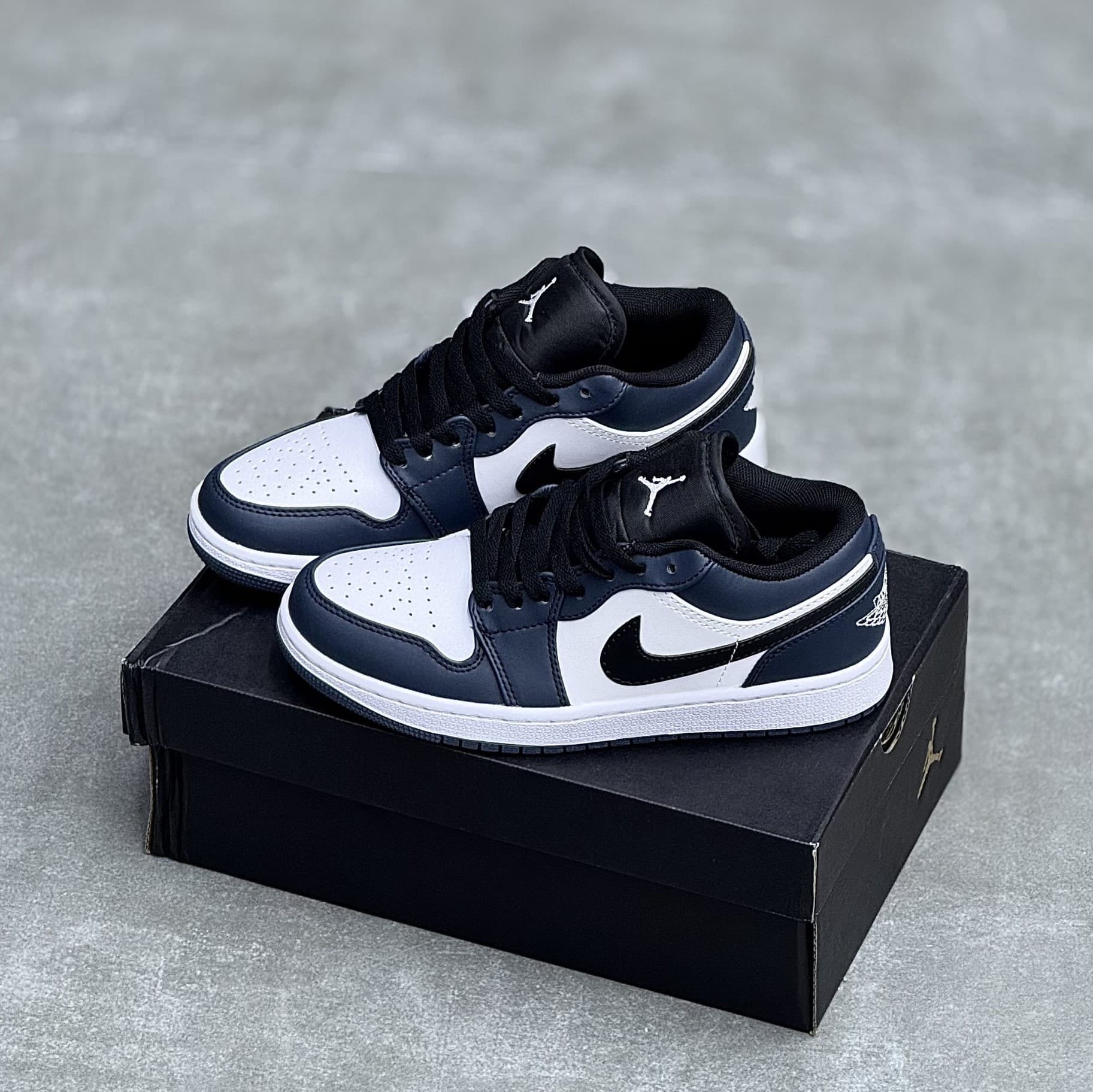 کفش نایک ایر جردن وان لو سفید سرمه ای Nike Air Jordan 1 Low White Navy